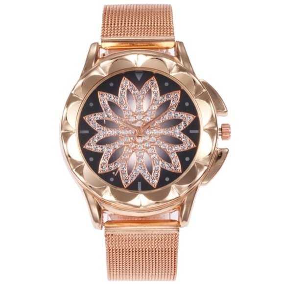 5 ⭐️ RATED RHINESTONE WATCH - Picture 6 of 8